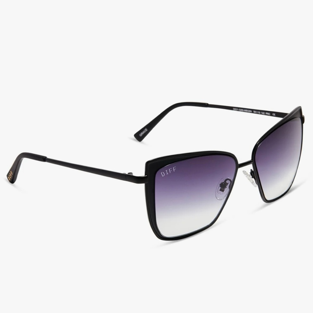 DIFF EYEWEAR “GRACE” Chic Black Gradient Sunglass… - image 2